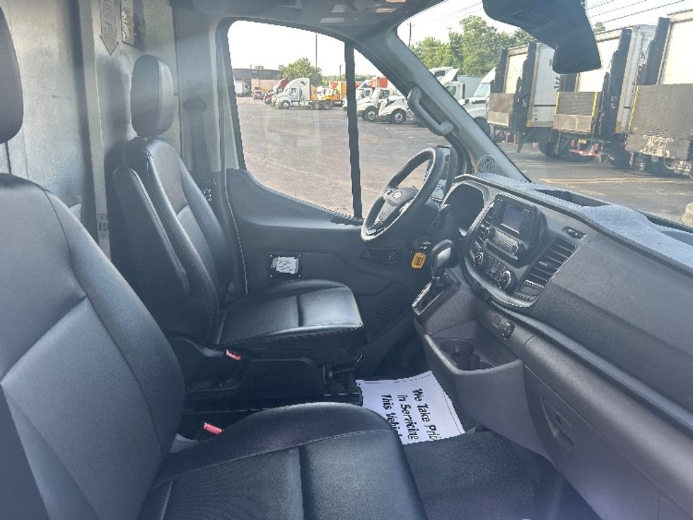 Cargo Van (Panel Van)-Light and Medium Duty Trucks-Ford-2022-Transit 250-Blountville-TN-99,959\n\t\tmiles-$ 34,500 - Image 22