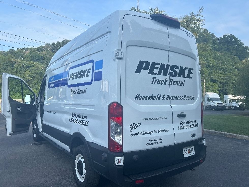 Cargo Van (Panel Van)-Light and Medium Duty Trucks-Ford-2022-Transit 250-Blountville-TN-99,959\n\t\tmiles-$ 34,500 - Image 26
