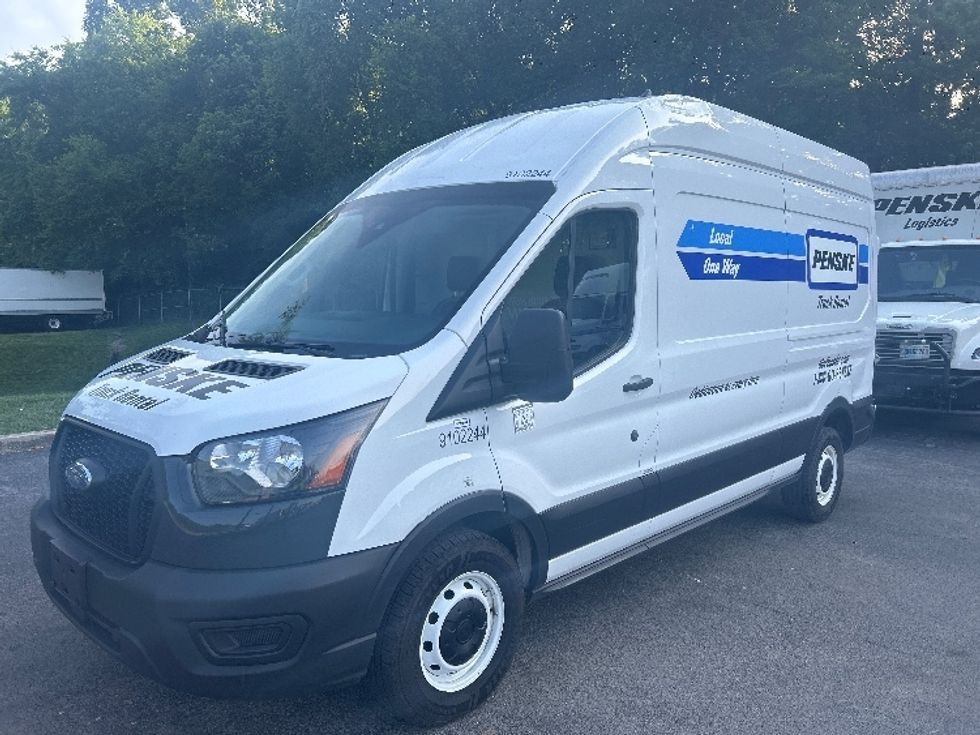 Cargo Van (Panel Van)-Light and Medium Duty Trucks-Ford-2022-Transit 250-Blountville-TN-99,959\n\t\tmiles-$ 34,500 - Image 3