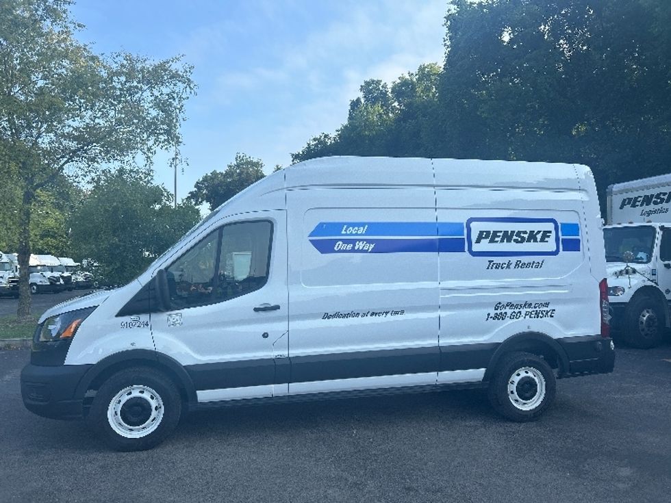 Cargo Van (Panel Van)-Light and Medium Duty Trucks-Ford-2022-Transit 250-Blountville-TN-99,959\n\t\tmiles-$ 34,500 - Image 4