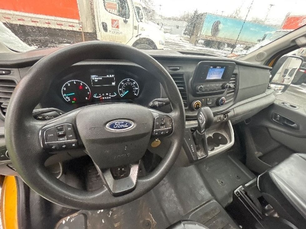 Cargo Van (Panel Van)-Light and Medium Duty Trucks-Ford-2022-Transit 250-Braintree-MA-131,104\n\t\tmiles-$ 27,750 - Image 18