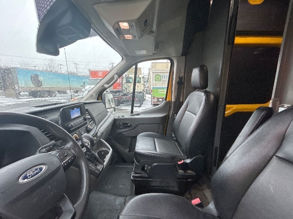 Cargo Van (Panel Van)-Light and Medium Duty Trucks-Ford-2022-Transit 250-Braintree-MA-131,104\n\t\tmiles-$ 27,750 - Image 19