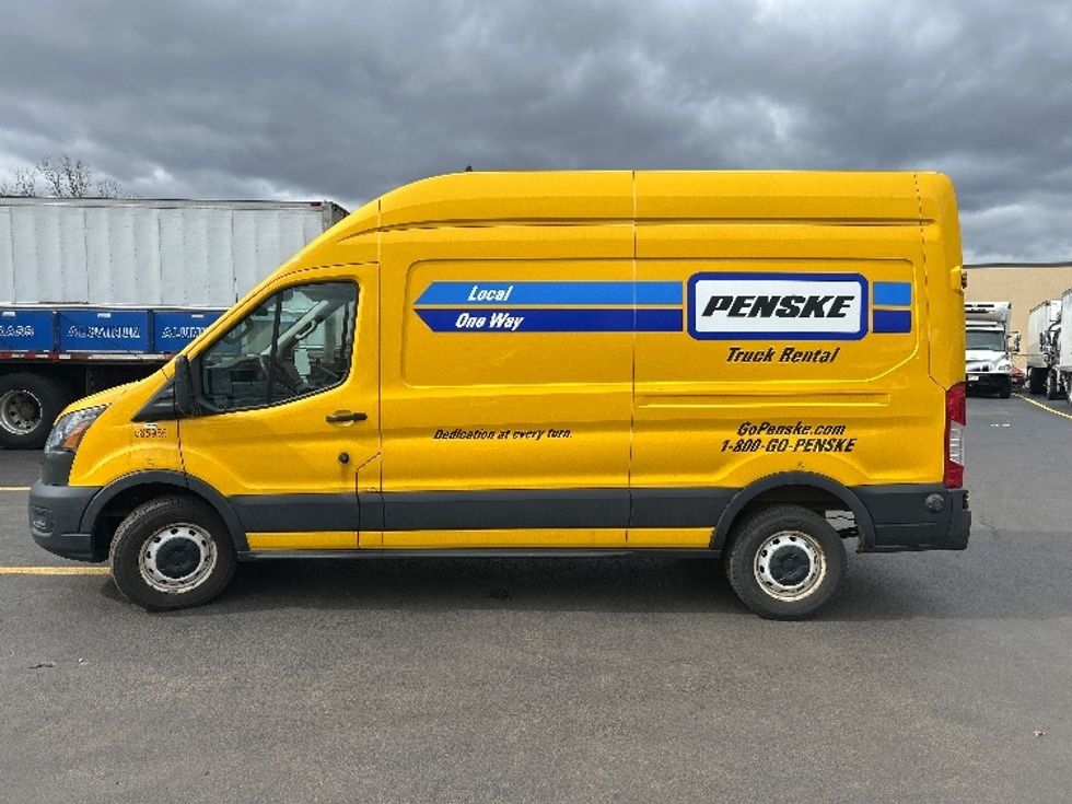 Cargo Van (Panel Van)-Light and Medium Duty Trucks-Ford-2022-Transit 250-Braintree-MA-131,104\n\t\tmiles-$ 27,750 - Image 4