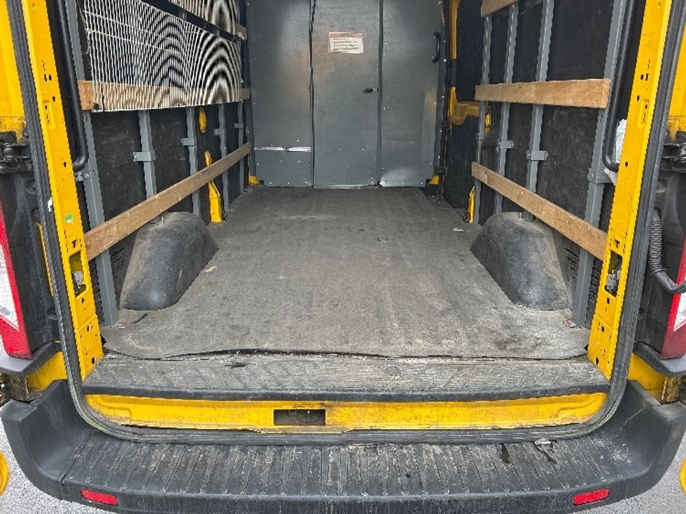 Cargo Van (Panel Van)-Light and Medium Duty Trucks-Ford-2022-Transit 250-Braintree-MA-131,104\n\t\tmiles-$ 27,750 - Image 9