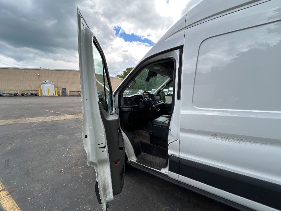 Cargo Van (Panel Van)-Light and Medium Duty Trucks-Ford-2022-Transit 250-Braintree-MA-68,430\n\t\tmiles-$ 40,250 - Image 11