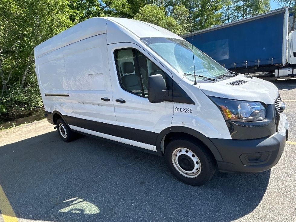 Cargo Van (Panel Van)-Light and Medium Duty Trucks-Ford-2022-Transit 250-Braintree-MA-71,475\n\t\tmiles-$ 40,000 - Image 1