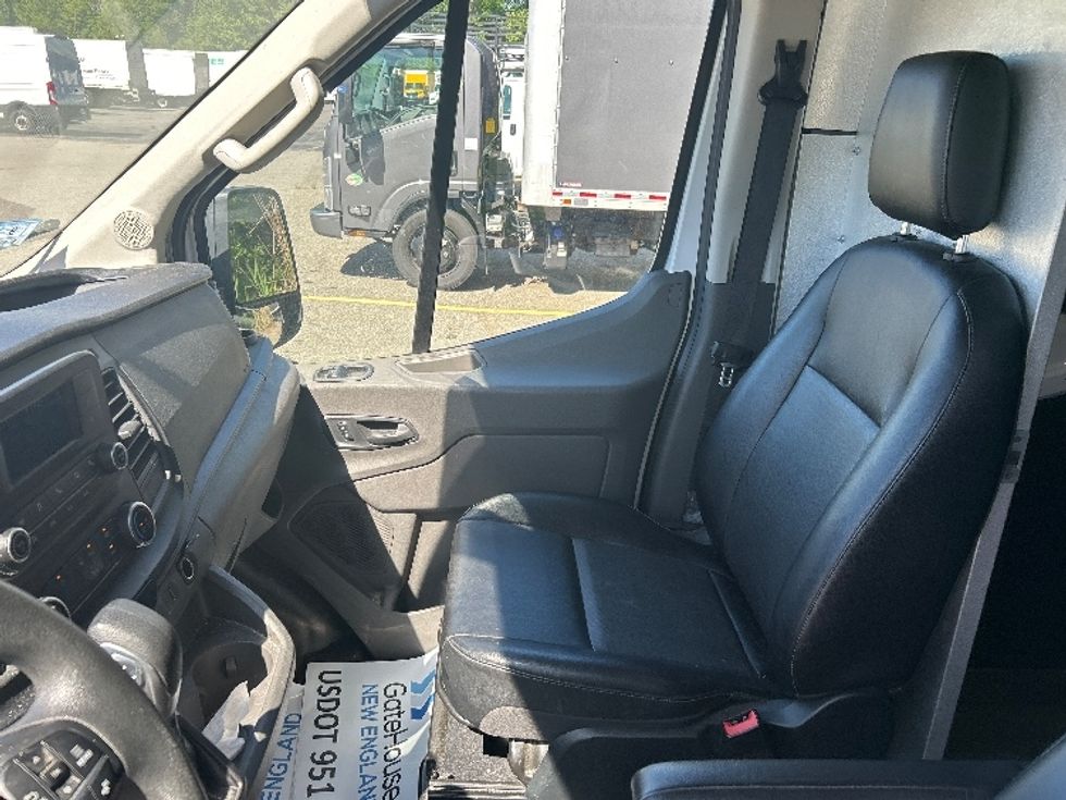 Cargo Van (Panel Van)-Light and Medium Duty Trucks-Ford-2022-Transit 250-Braintree-MA-71,475\n\t\tmiles-$ 40,000 - Image 15