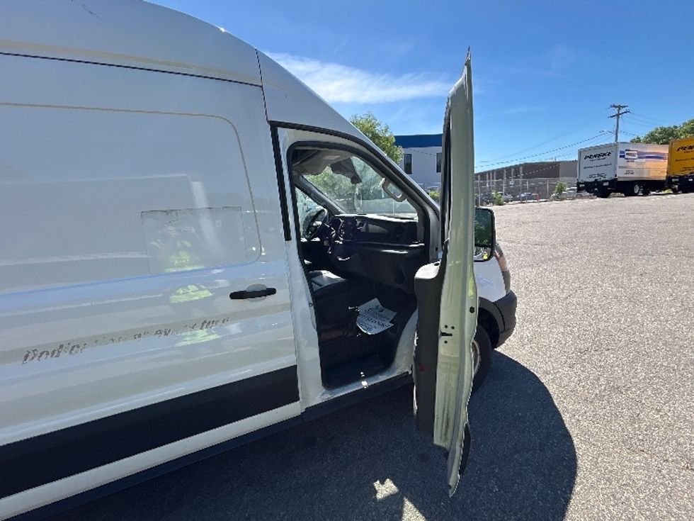 Cargo Van (Panel Van)-Light and Medium Duty Trucks-Ford-2022-Transit 250-Braintree-MA-71,475\n\t\tmiles-$ 40,000 - Image 16