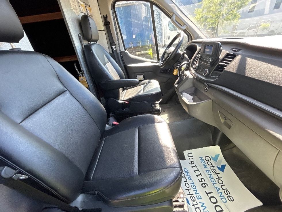 Cargo Van (Panel Van)-Light and Medium Duty Trucks-Ford-2022-Transit 250-Braintree-MA-71,475\n\t\tmiles-$ 40,000 - Image 18