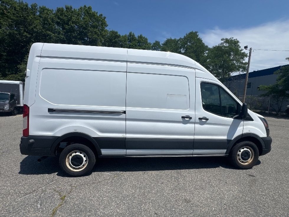 Cargo Van (Panel Van)-Light and Medium Duty Trucks-Ford-2022-Transit 250-Braintree-MA-73,378\n\t\tmiles-$ 39,750 - Image 12