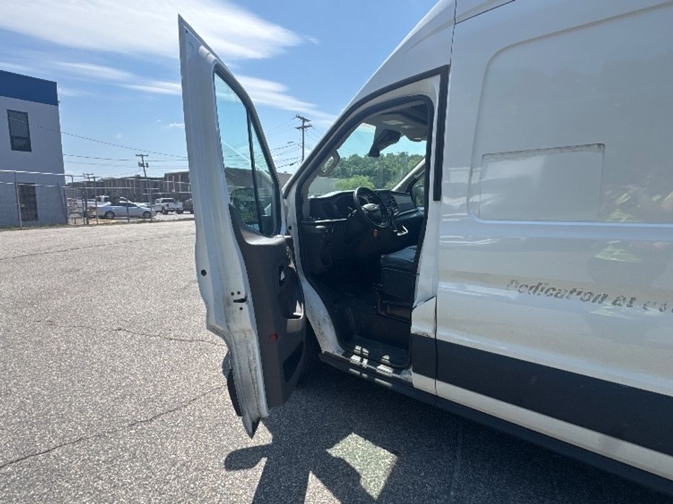 Cargo Van (Panel Van)-Light and Medium Duty Trucks-Ford-2022-Transit 250-Braintree-MA-73,378\n\t\tmiles-$ 39,750 - Image 13