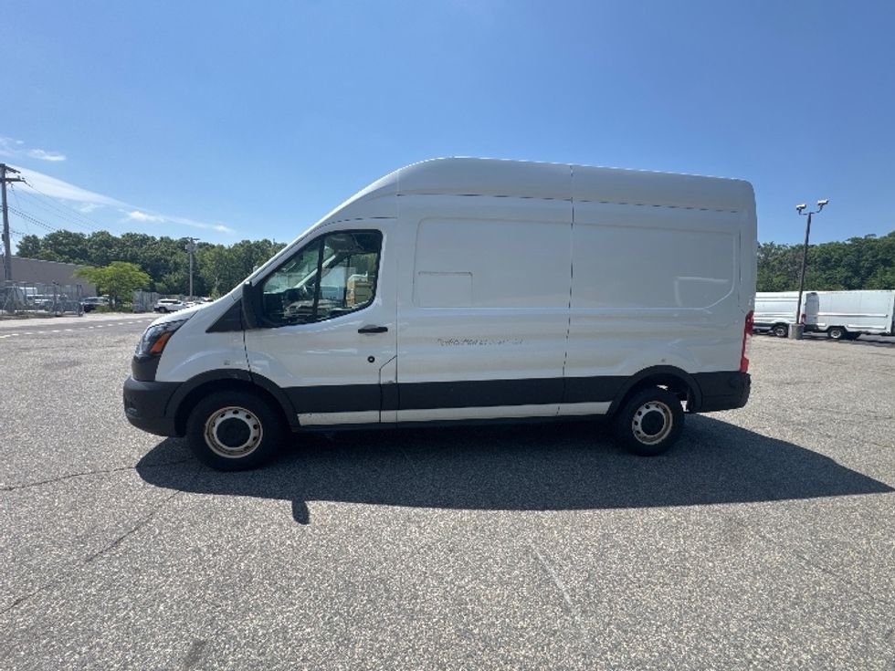 Cargo Van (Panel Van)-Light and Medium Duty Trucks-Ford-2022-Transit 250-Braintree-MA-73,378\n\t\tmiles-$ 39,750 - Image 4