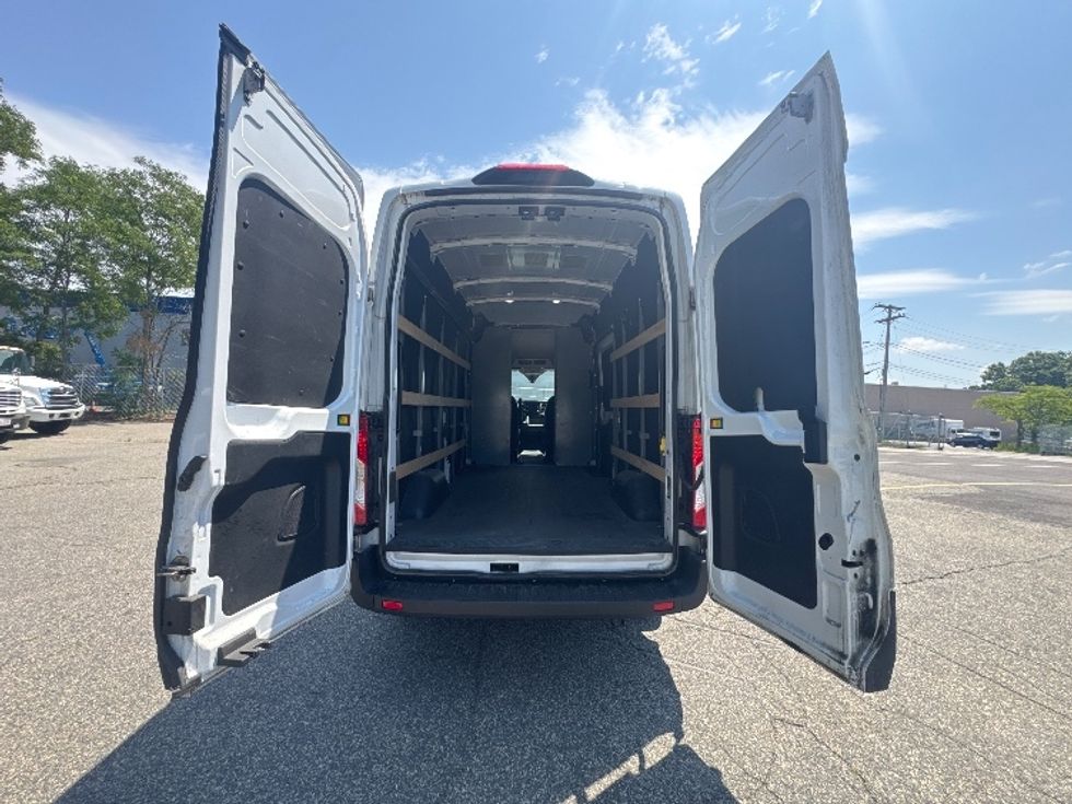 Cargo Van (Panel Van)-Light and Medium Duty Trucks-Ford-2022-Transit 250-Braintree-MA-73,378\n\t\tmiles-$ 39,750 - Image 7