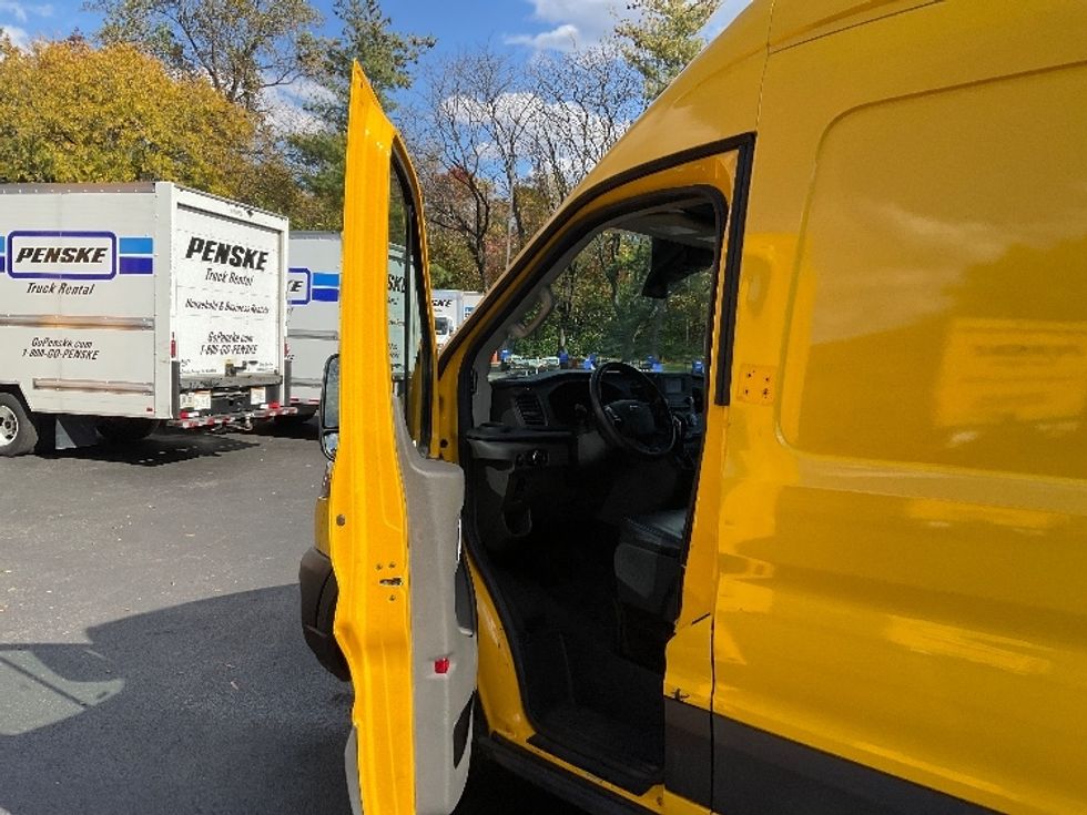 Cargo Van (Panel Van)-Light and Medium Duty Trucks-Ford-2022-Transit 250-Capitol Heights-MD-112,922\n\t\tmiles-$ 29,250 - Image 12