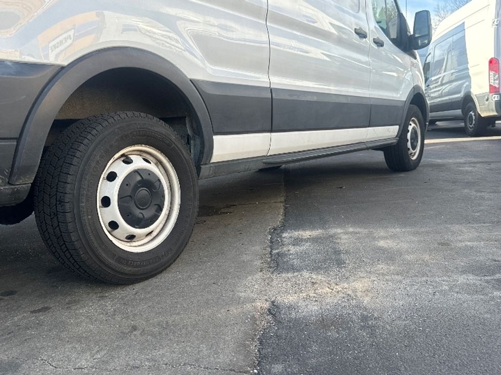 Cargo Van (Panel Van)-Light and Medium Duty Trucks-Ford-2022-Transit 250-Capitol Heights-MD-35,963\n\t\tmiles-$ 41,000 - Image 13