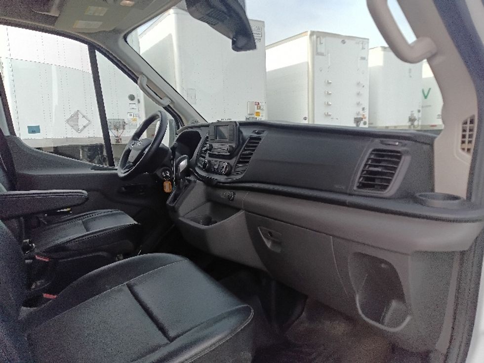 Cargo Van (Panel Van)-Light and Medium Duty Trucks-Ford-2022-Transit 250-Carson-CA-114,005\n\t\tmiles-$ 33,750 - Image 18