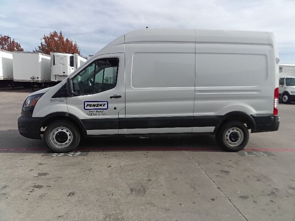Cargo Van (Panel Van)-Light and Medium Duty Trucks-Ford-2022-Transit 250-Carson-CA-114,005\n\t\tmiles-$ 33,750 - Image 3