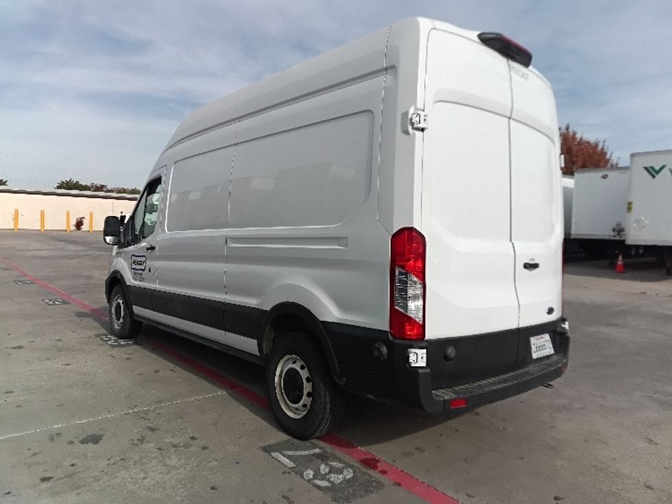 Cargo Van (Panel Van)-Light and Medium Duty Trucks-Ford-2022-Transit 250-Carson-CA-114,005\n\t\tmiles-$ 33,750 - Image 5
