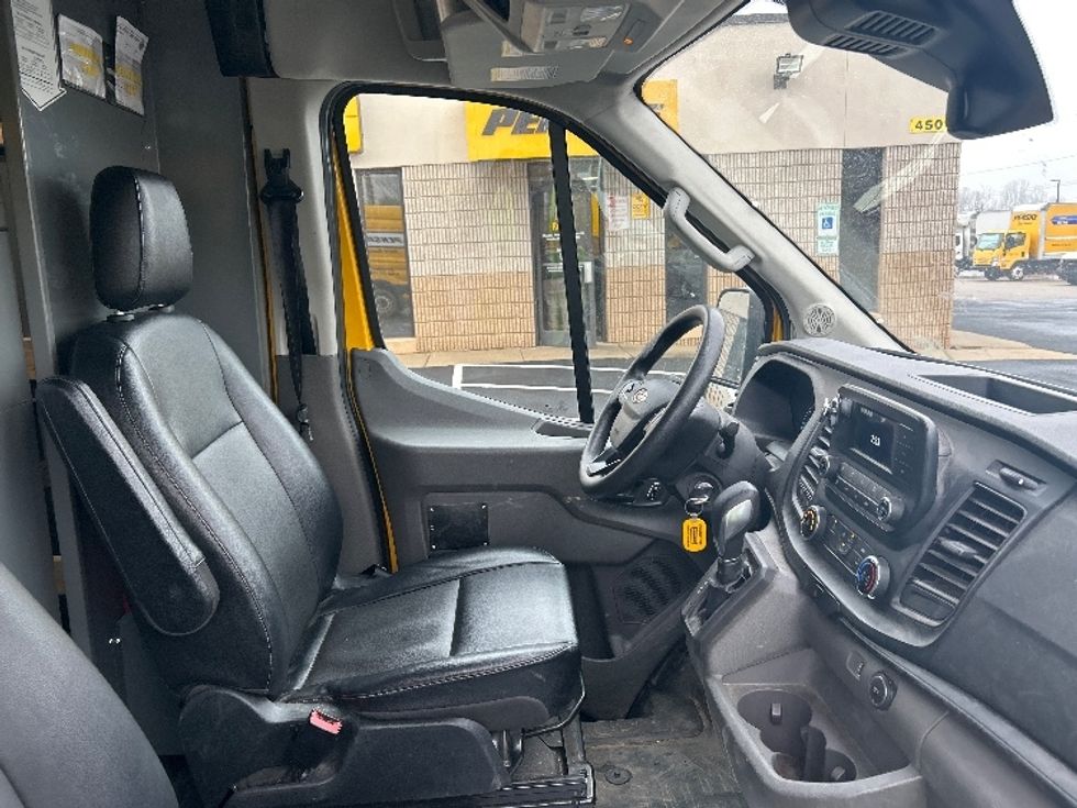 Cargo Van (Panel Van)-Light and Medium Duty Trucks-Ford-2022-Transit 250-Charlotte-NC-95,062\n\t\tmiles-$ 36,500 - Image 22