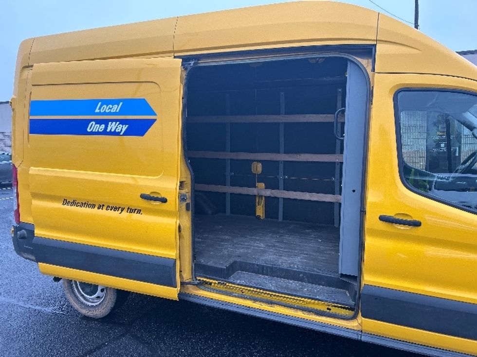 Cargo Van (Panel Van)-Light and Medium Duty Trucks-Ford-2022-Transit 250-Charlotte-NC-95,062\n\t\tmiles-$ 36,500 - Image 25