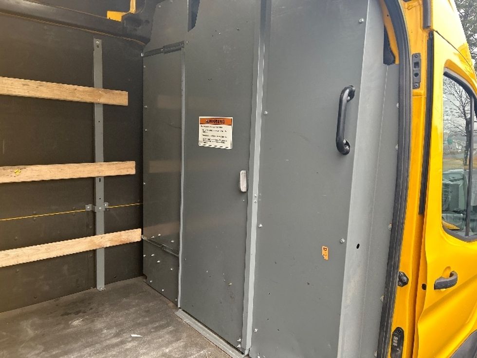 Cargo Van (Panel Van)-Light and Medium Duty Trucks-Ford-2022-Transit 250-Charlotte-NC-95,062\n\t\tmiles-$ 36,500 - Image 26