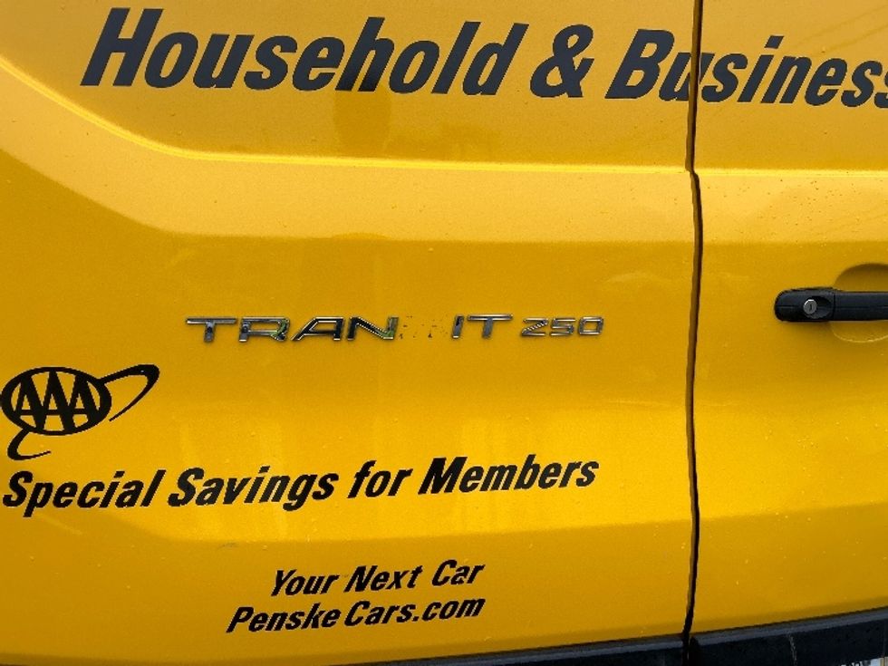 Cargo Van (Panel Van)-Light and Medium Duty Trucks-Ford-2022-Transit 250-Charlotte-NC-95,062\n\t\tmiles-$ 36,500 - Image 28