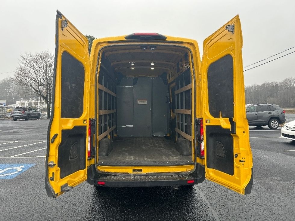 Cargo Van (Panel Van)-Light and Medium Duty Trucks-Ford-2022-Transit 250-Charlotte-NC-95,062\n\t\tmiles-$ 36,500 - Image 8