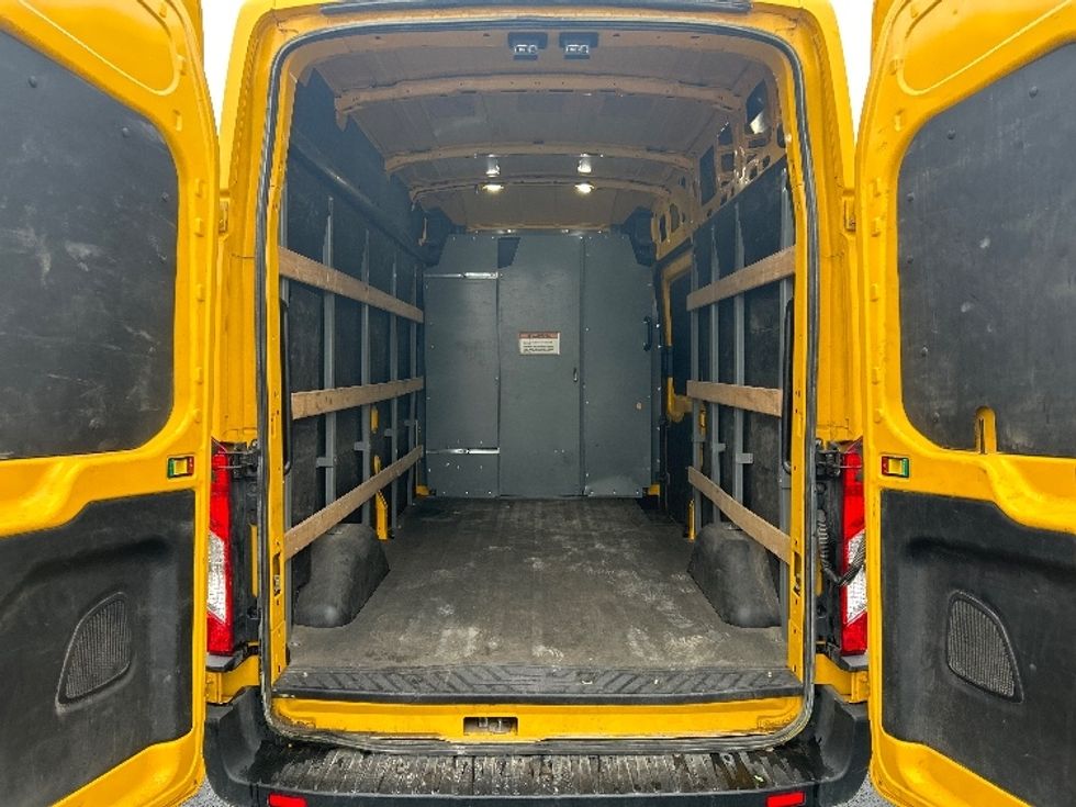 Cargo Van (Panel Van)-Light and Medium Duty Trucks-Ford-2022-Transit 250-Charlotte-NC-95,062\n\t\tmiles-$ 36,500 - Image 9