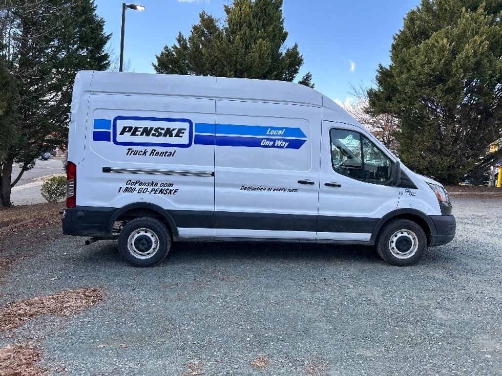 Cargo Van (Panel Van)-Light and Medium Duty Trucks-Ford-2022-Transit 250-Charlottesville-VA-108,111\n\t\tmiles-$ 34,000 - Image 13