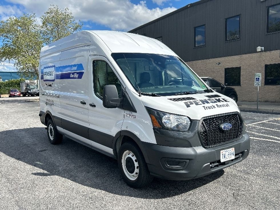 Cargo Van (Panel Van)-Light and Medium Duty Trucks-Ford-2022-Transit 250-Chesapeake-VA-101,970\n\t\tmiles-$ 33,500 - Image 1