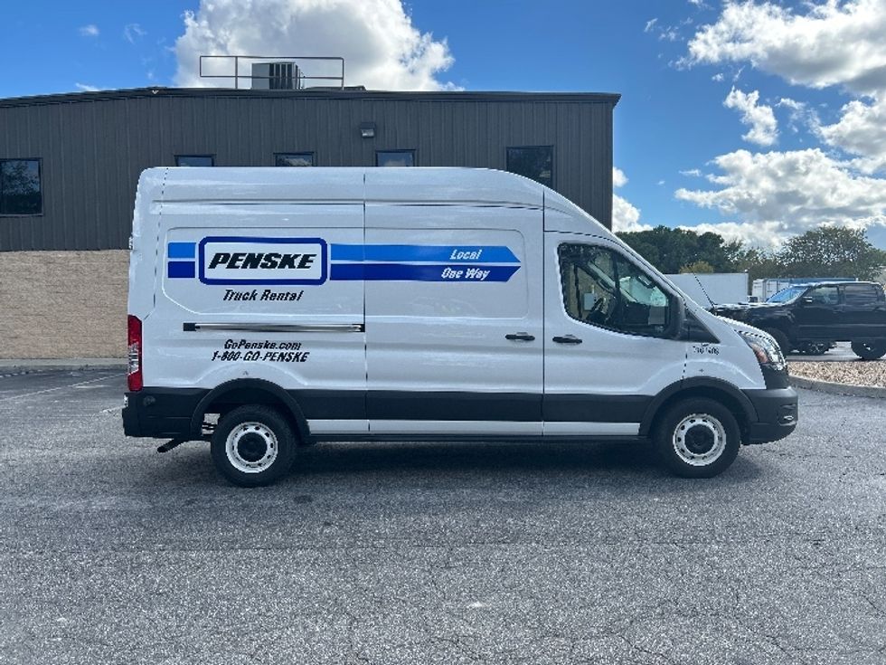 Cargo Van (Panel Van)-Light and Medium Duty Trucks-Ford-2022-Transit 250-Chesapeake-VA-101,970\n\t\tmiles-$ 33,500 - Image 15