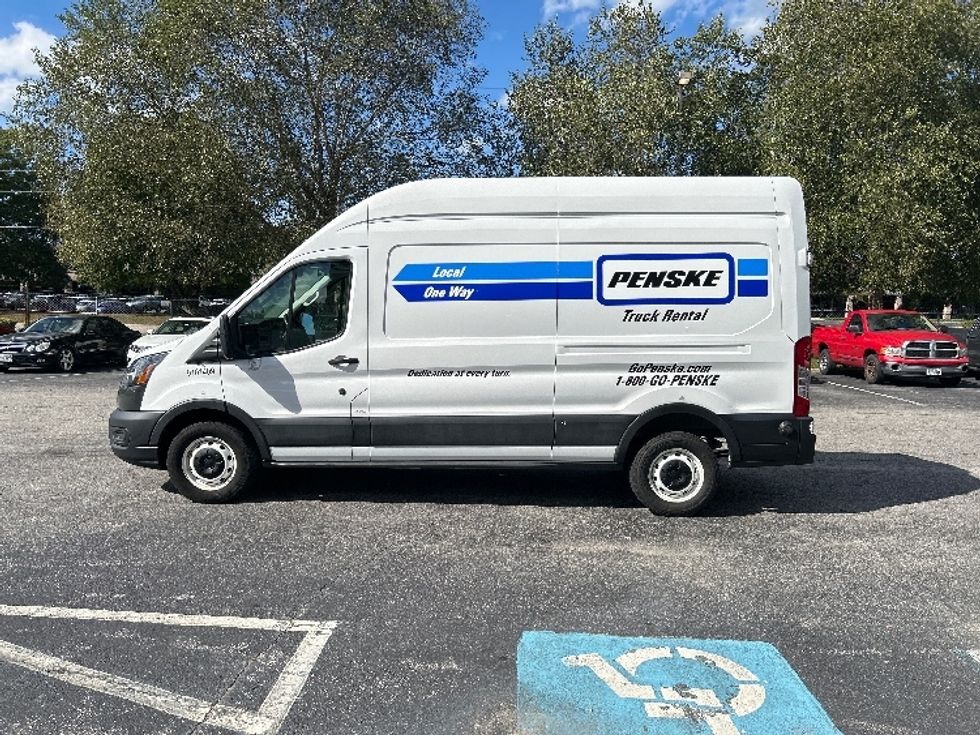 Cargo Van (Panel Van)-Light and Medium Duty Trucks-Ford-2022-Transit 250-Chesapeake-VA-101,970\n\t\tmiles-$ 33,500 - Image 4