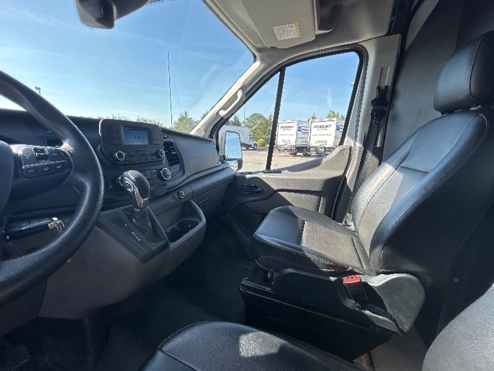 Cargo Van (Panel Van)-Light and Medium Duty Trucks-Ford-2022-Transit 250-Chester-VA-83,900\n\t\tmiles-$ 37,250 - Image 18