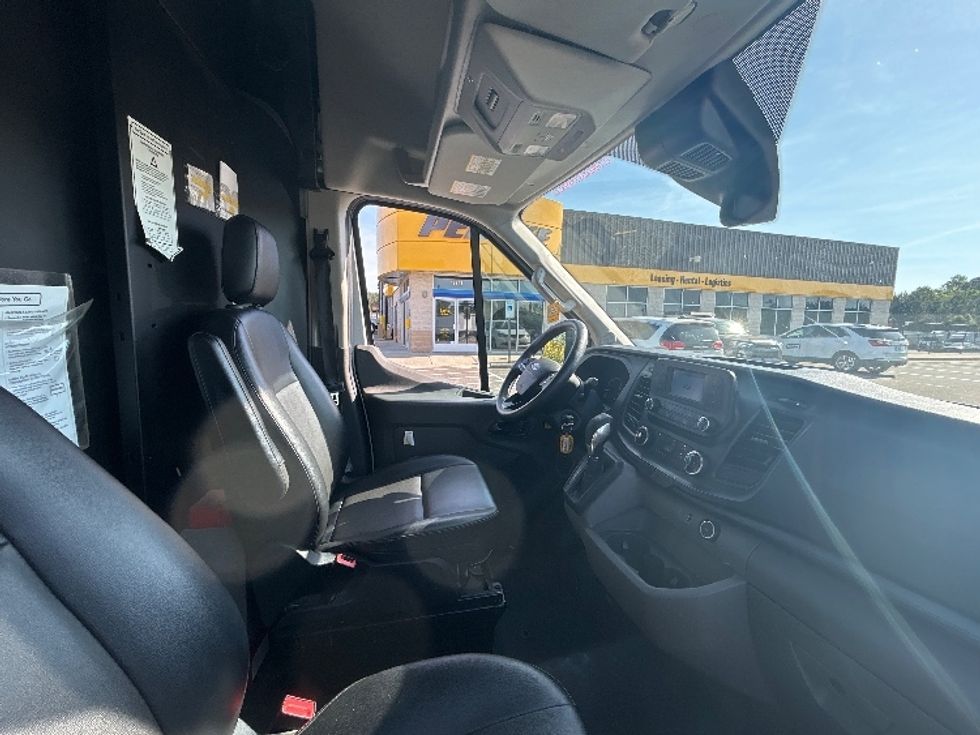 Cargo Van (Panel Van)-Light and Medium Duty Trucks-Ford-2022-Transit 250-Chester-VA-83,900\n\t\tmiles-$ 37,250 - Image 21