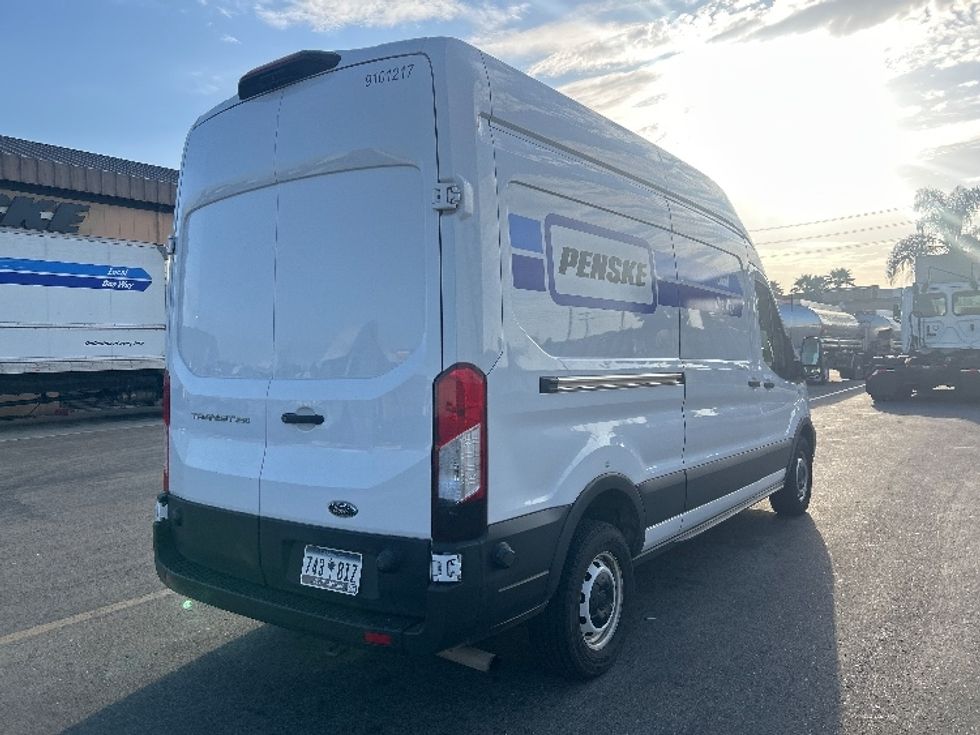 Cargo Van (Panel Van)-Light and Medium Duty Trucks-Ford-2022-Transit 250-Chino-CA-155,368\n\t\tmiles-$ 28,000 - Image 13