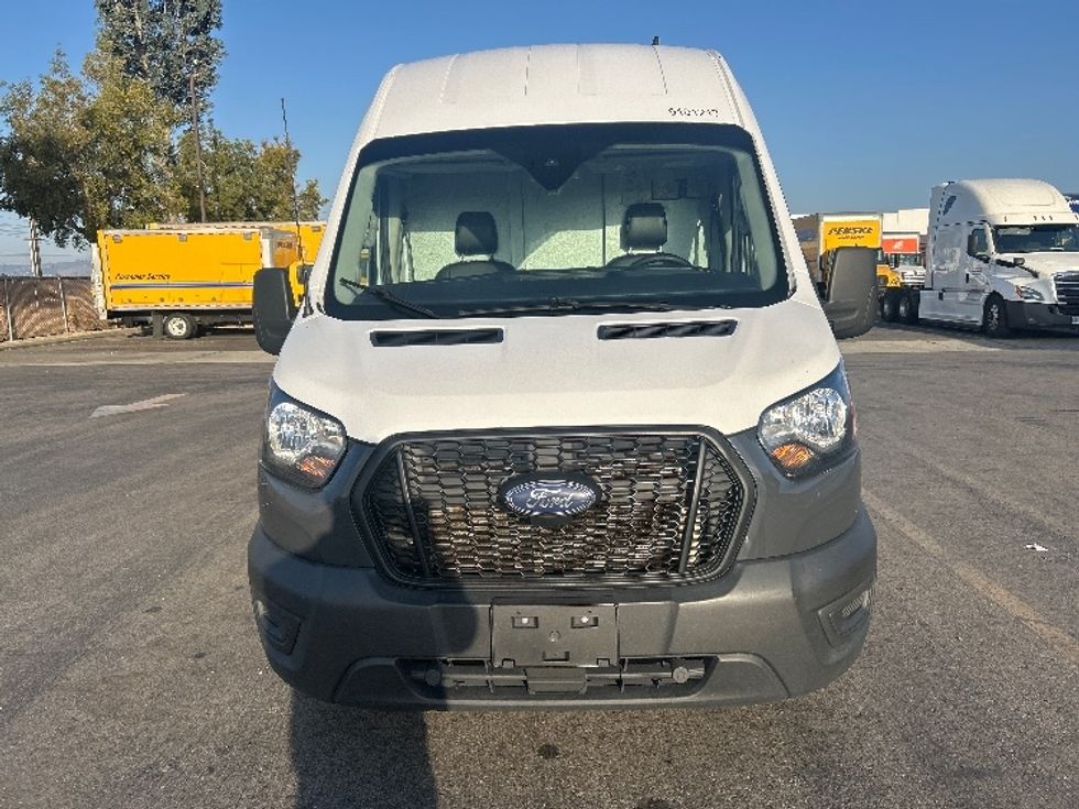 Cargo Van (Panel Van)-Light and Medium Duty Trucks-Ford-2022-Transit 250-Chino-CA-155,368\n\t\tmiles-$ 28,000 - Image 2