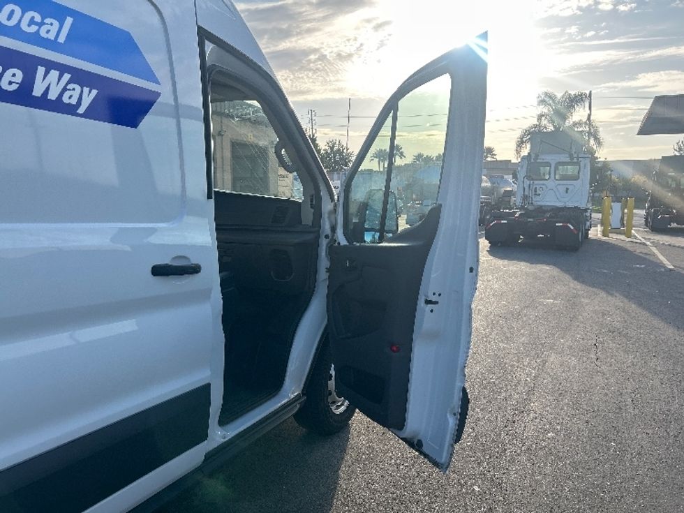 Cargo Van (Panel Van)-Light and Medium Duty Trucks-Ford-2022-Transit 250-Chino-CA-155,368\n\t\tmiles-$ 28,000 - Image 20