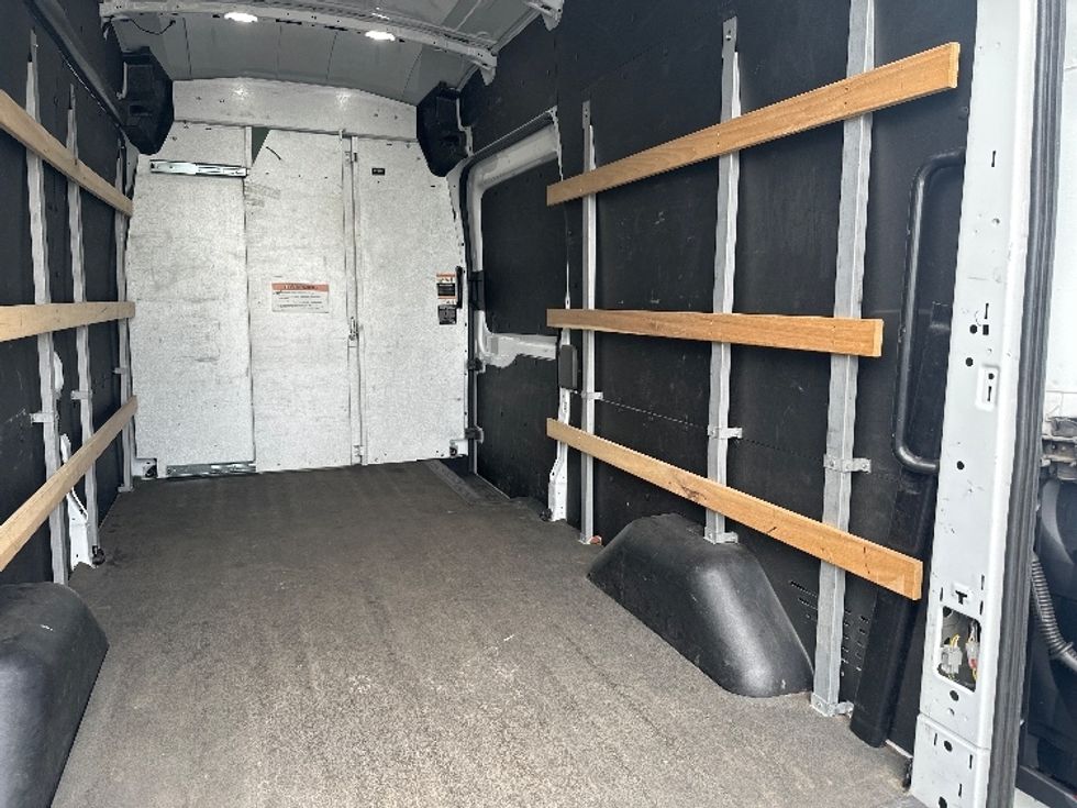 Cargo Van (Panel Van)-Light and Medium Duty Trucks-Ford-2022-Transit 250-Clackamas-OR-101,365\n\t\tmiles-$ 36,750 - Image 11