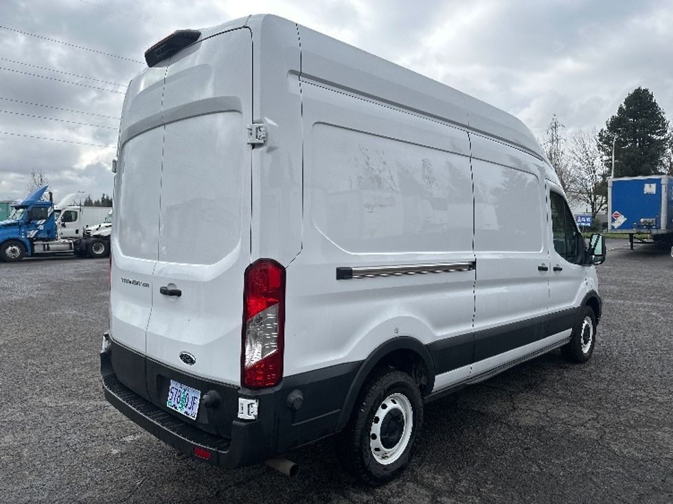 Cargo Van (Panel Van)-Light and Medium Duty Trucks-Ford-2022-Transit 250-Clackamas-OR-101,365\n\t\tmiles-$ 36,750 - Image 12