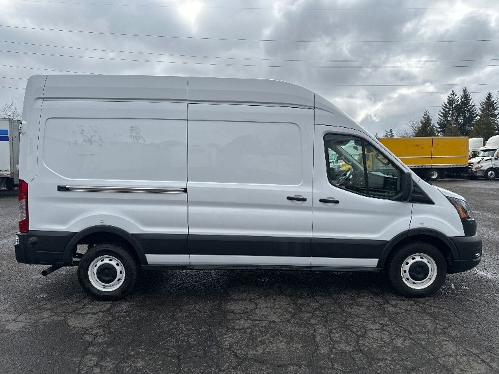 Cargo Van (Panel Van)-Light and Medium Duty Trucks-Ford-2022-Transit 250-Clackamas-OR-101,365\n\t\tmiles-$ 36,750 - Image 14