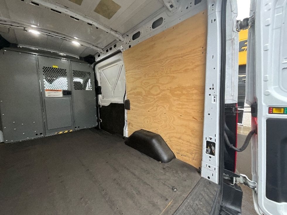 Cargo Van (Panel Van)-Light and Medium Duty Trucks-Ford-2022-Transit 250-Clackamas-OR-134,032\n\t\tmiles-$ 26,500 - Image 10
