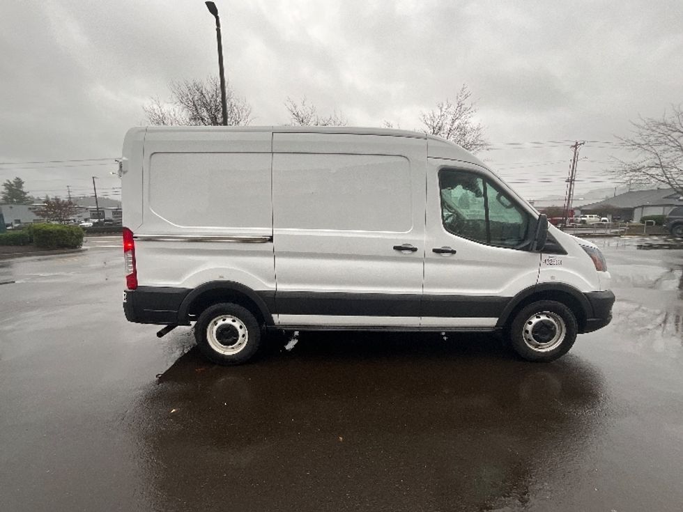 Cargo Van (Panel Van)-Light and Medium Duty Trucks-Ford-2022-Transit 250-Clackamas-OR-134,032\n\t\tmiles-$ 26,500 - Image 12