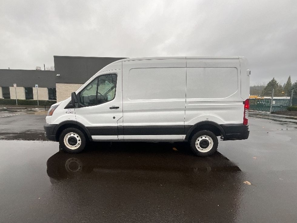 Cargo Van (Panel Van)-Light and Medium Duty Trucks-Ford-2022-Transit 250-Clackamas-OR-134,032\n\t\tmiles-$ 26,500 - Image 4
