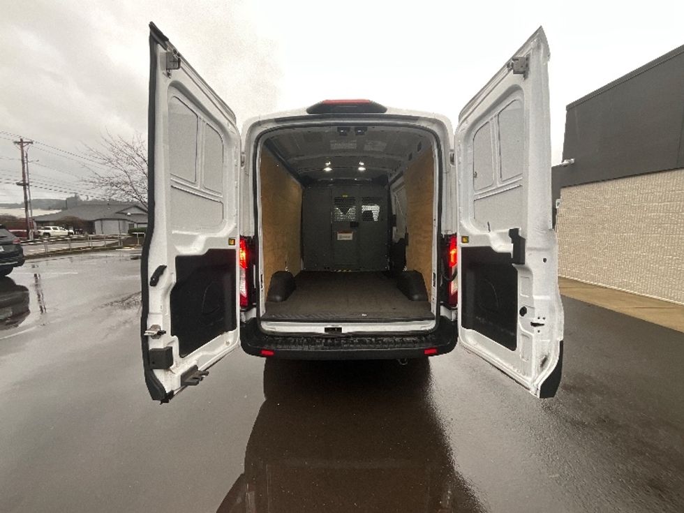 Cargo Van (Panel Van)-Light and Medium Duty Trucks-Ford-2022-Transit 250-Clackamas-OR-139,435\n\t\tmiles-$ 25,750 - Image 7