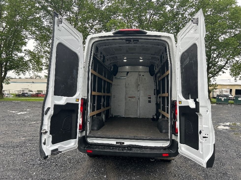 Cargo Van (Panel Van)-Light and Medium Duty Trucks-Ford-2022-Transit 250-Cleona-PA-60,595\n\t\tmiles-$ 38,500 - Image 9