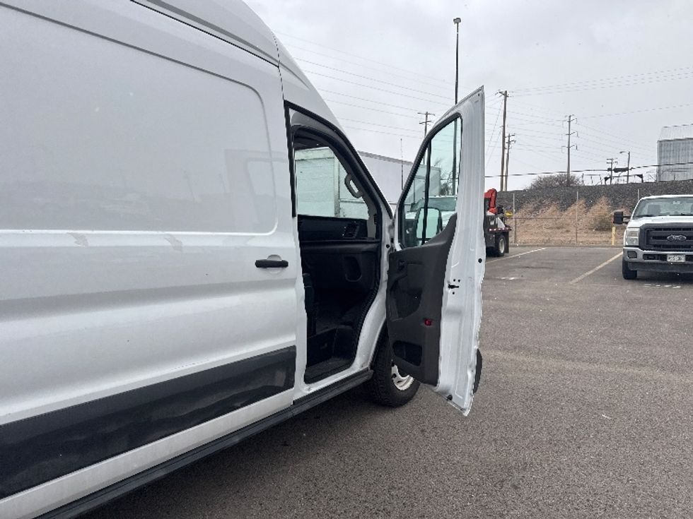 Cargo Van (Panel Van)-Light and Medium Duty Trucks-Ford-2022-Transit 250-Colorado Springs-CO-79,779\n\t\tmiles-$ 38,000 - Image 18