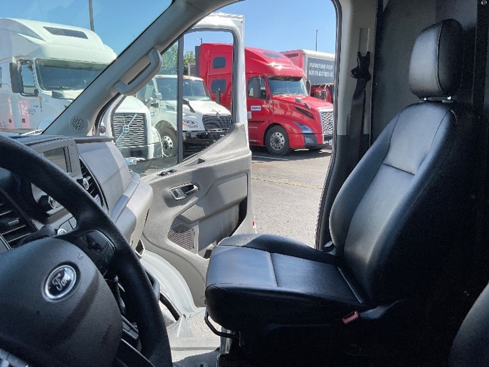 Cargo Van (Panel Van)-Light and Medium Duty Trucks-Ford-2022-Transit 250-Colorado Springs-CO-84,802\n\t\tmiles-$ 38,250 - Image 18