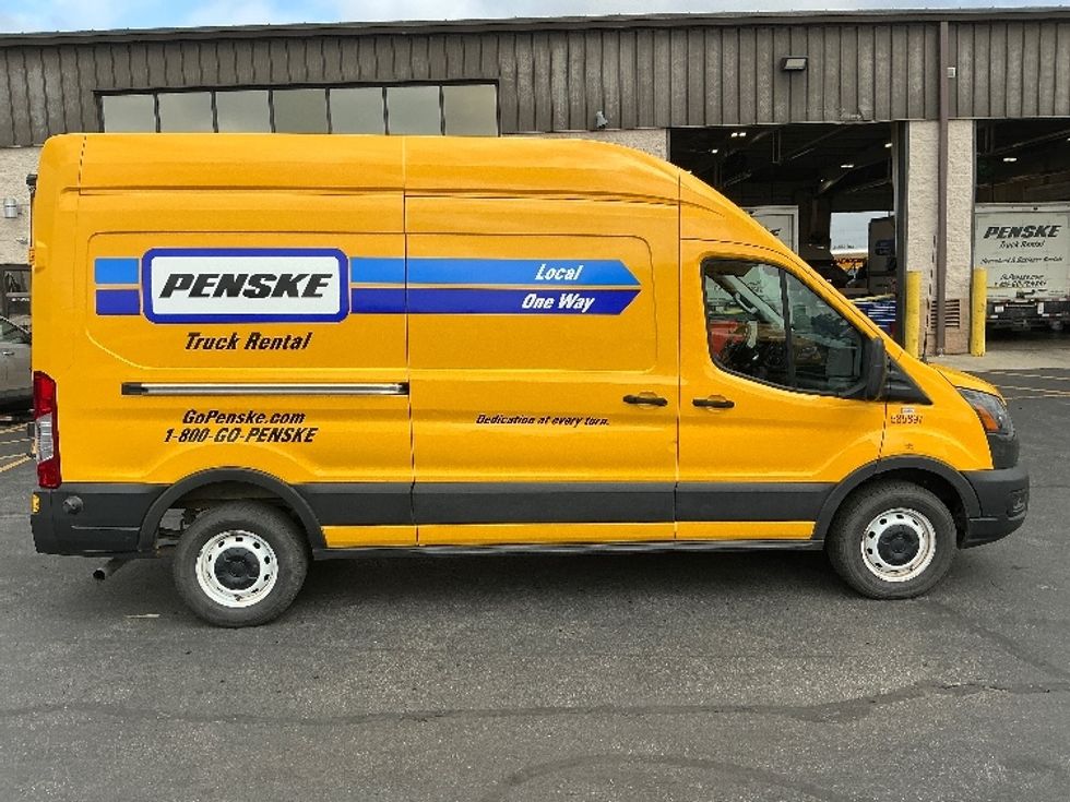 2022 Ford Transit photo 9