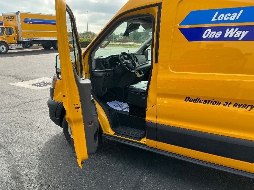 2022 Ford Transit photo 10