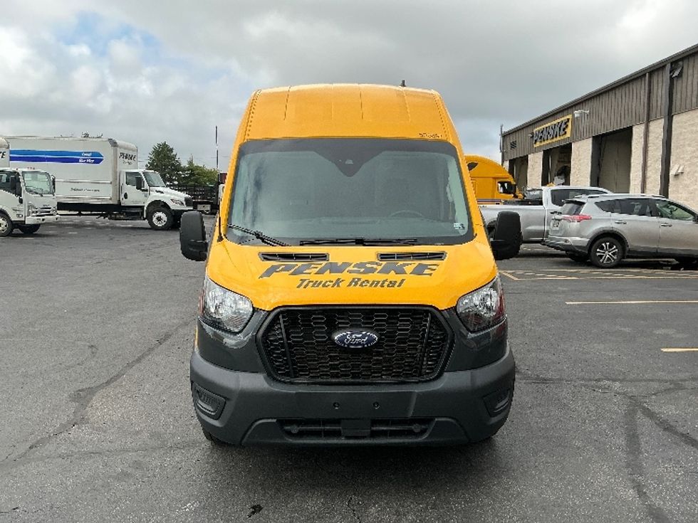 2022 Ford Transit photo 2